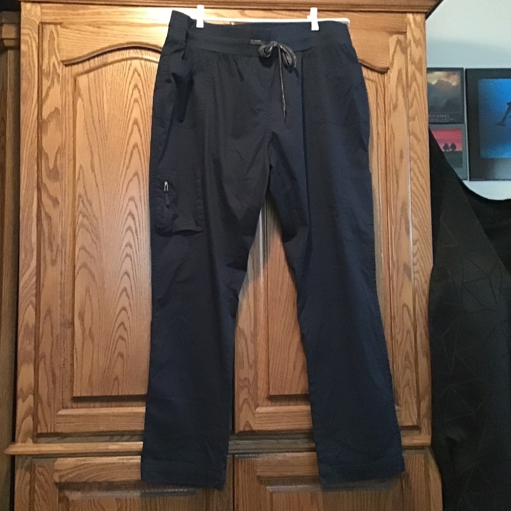 NWOT Healthpro Women’s scrubs